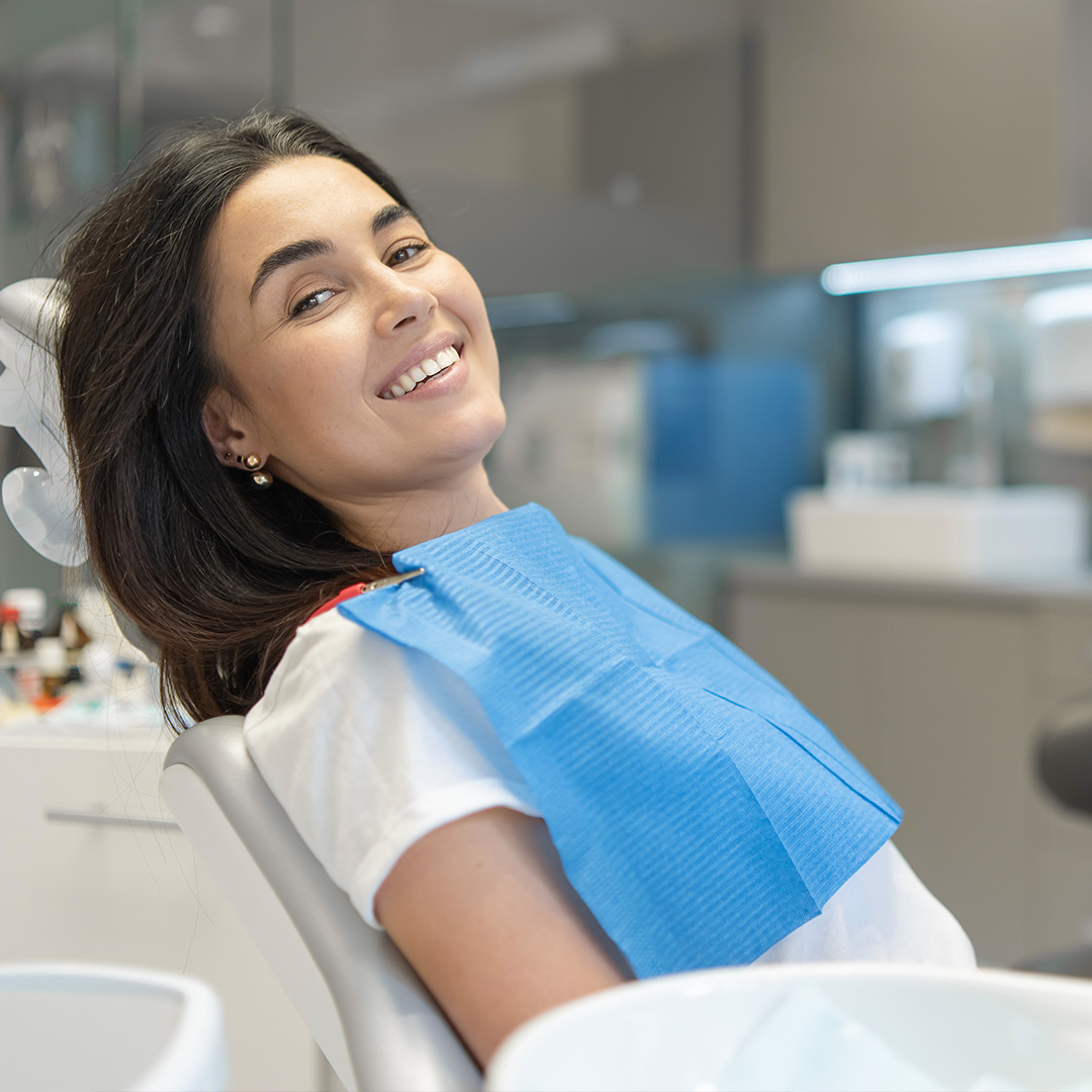 Lesley Holloway the Dentist | Dentures, Pediatric Dentistry and Orthodontics